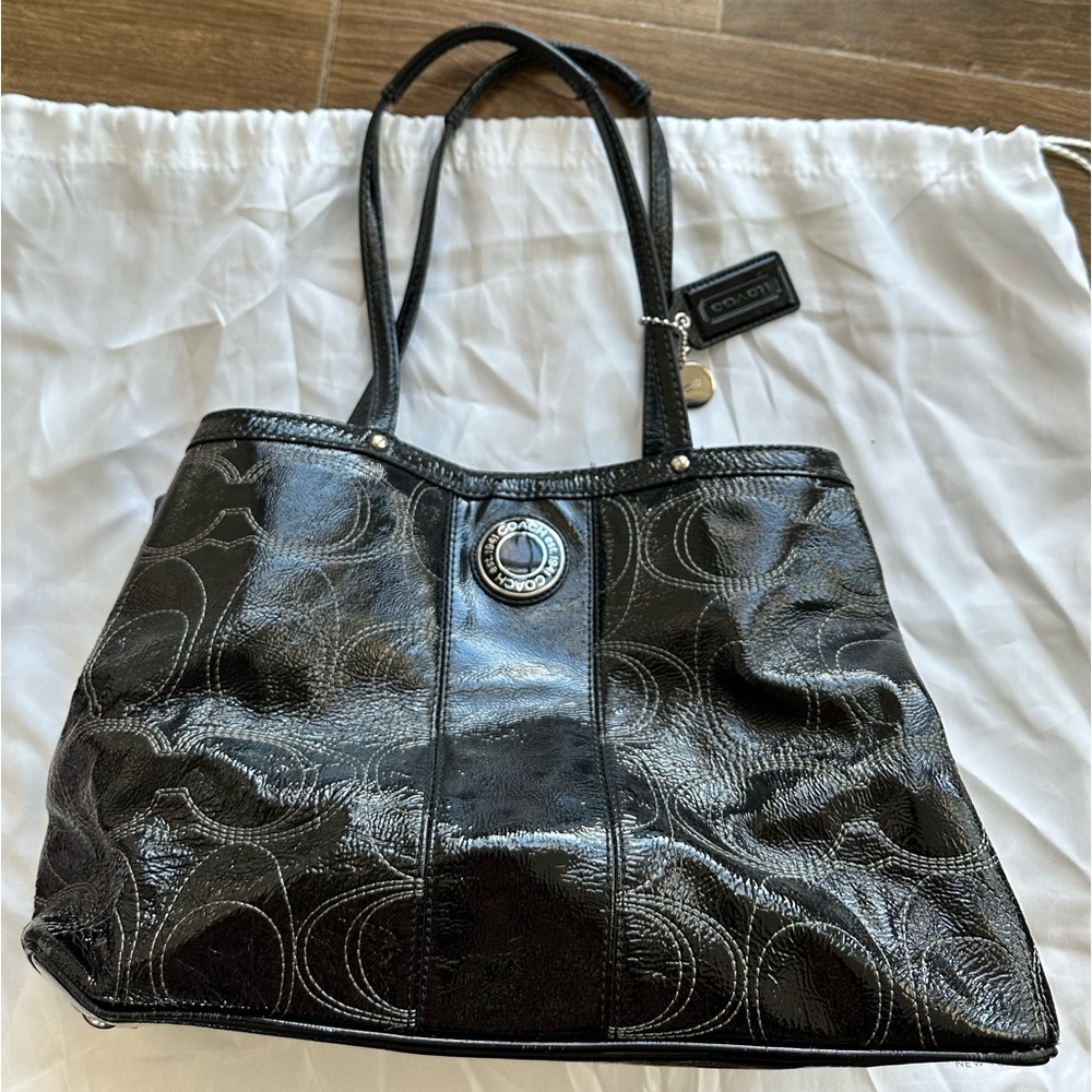 Coach Black Patent Leather Logo Kiss Lock Carryall Purse Bag Stitched C - Picture 3 of 8